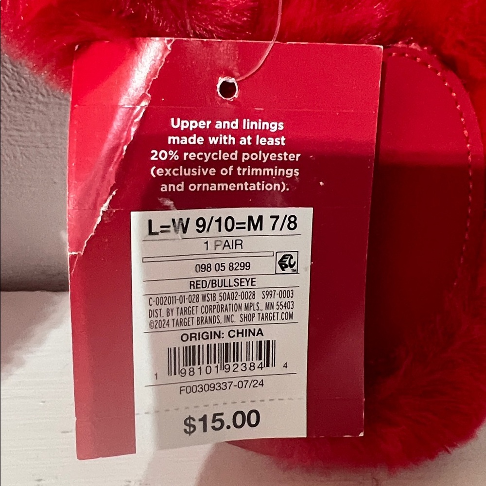 New Red and White Fuzzy Slippers women size 9/10 - Picture 2 of 3